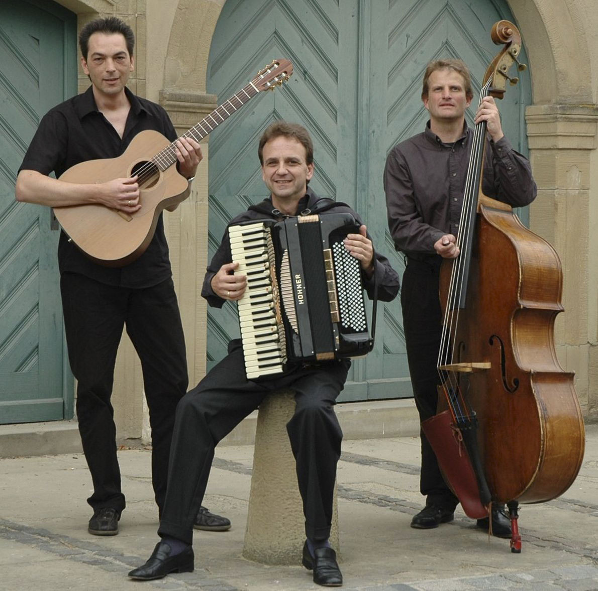artango trio mit instrumenten3b presse